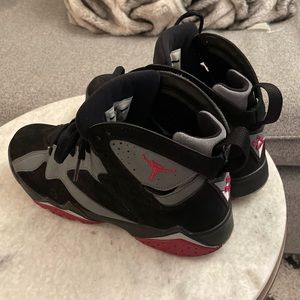 Air Jordan 7 Retro GG 'Sport Fuchsia' size 7 boys Preowned
